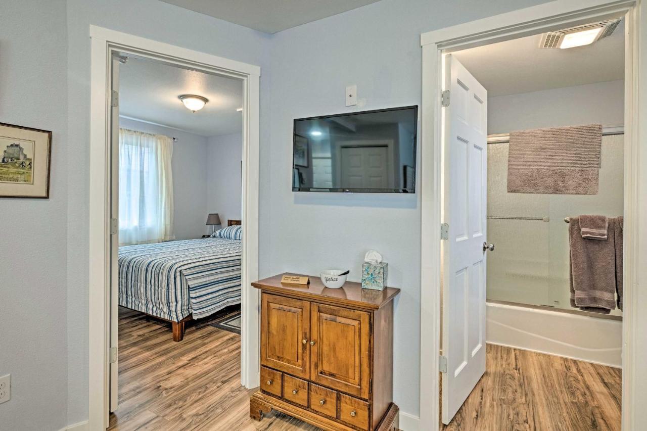 Duplex With Shared Yard - Near Long Beach! 외부 사진