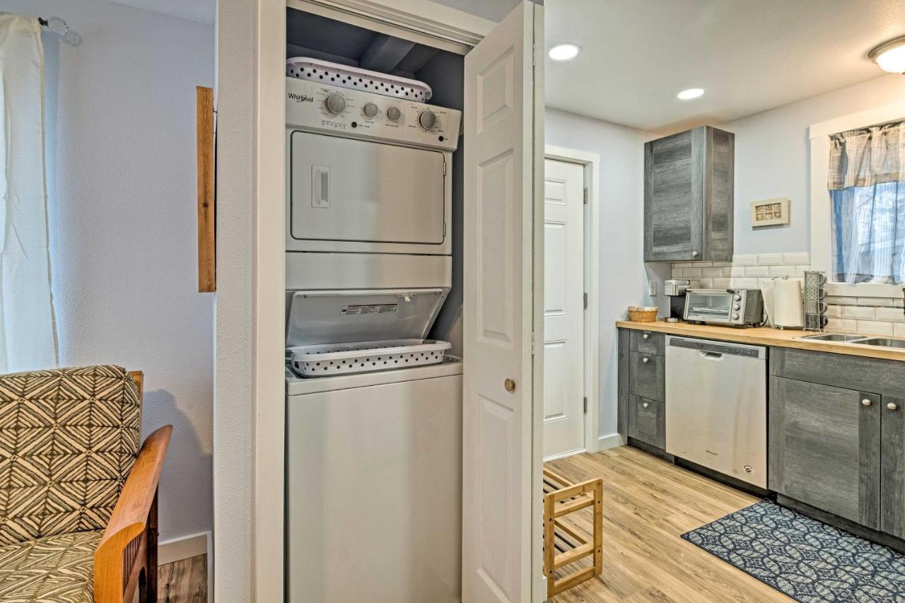 Duplex With Shared Yard - Near Long Beach! 외부 사진